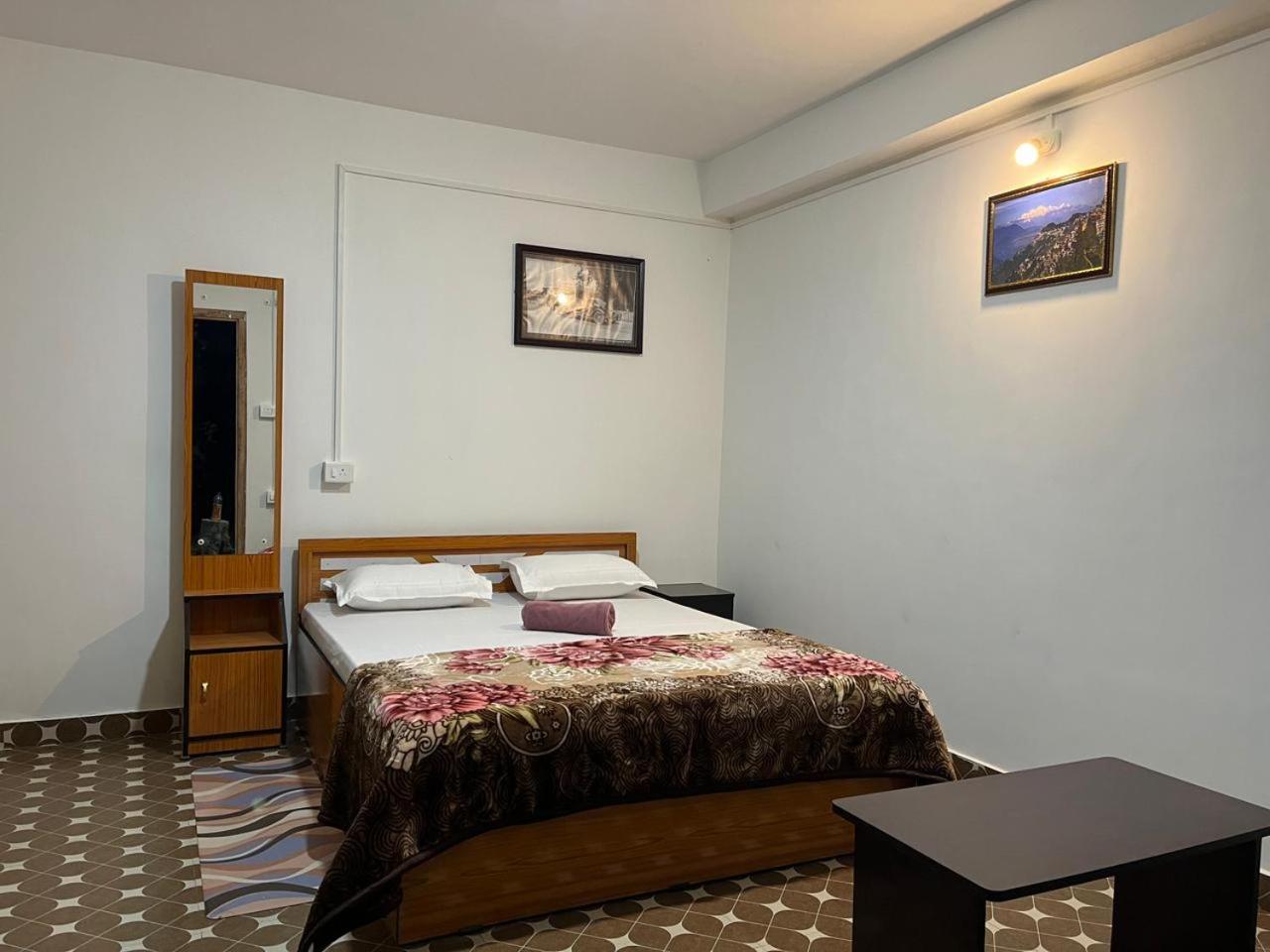 Lake Side Homestay - Pradhan Homestay Mirik Buitenkant foto